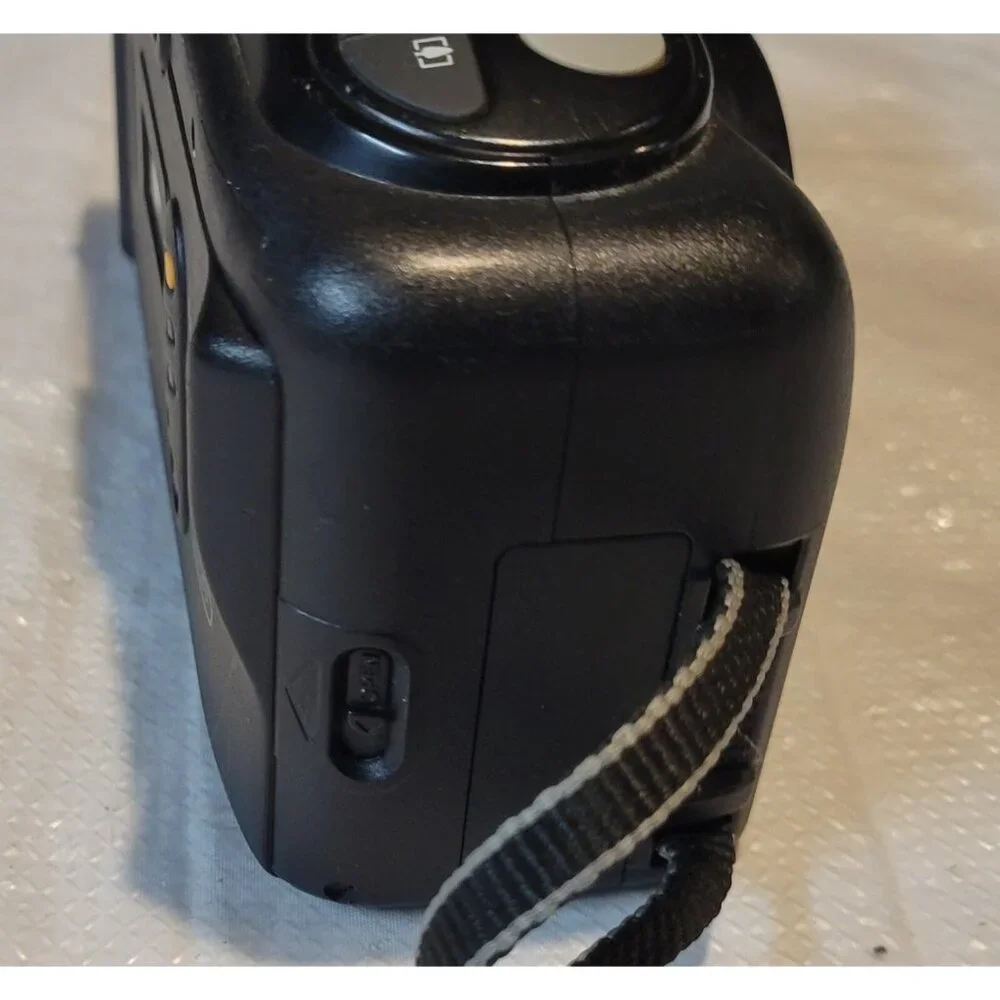 Canon Mega Zoom 76 Sure Shot 35MM Film Camera - Untested for Part or Repair